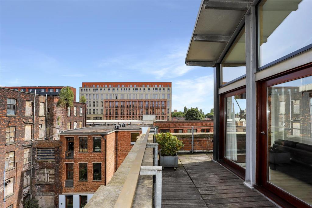 Terrace 3.jpg