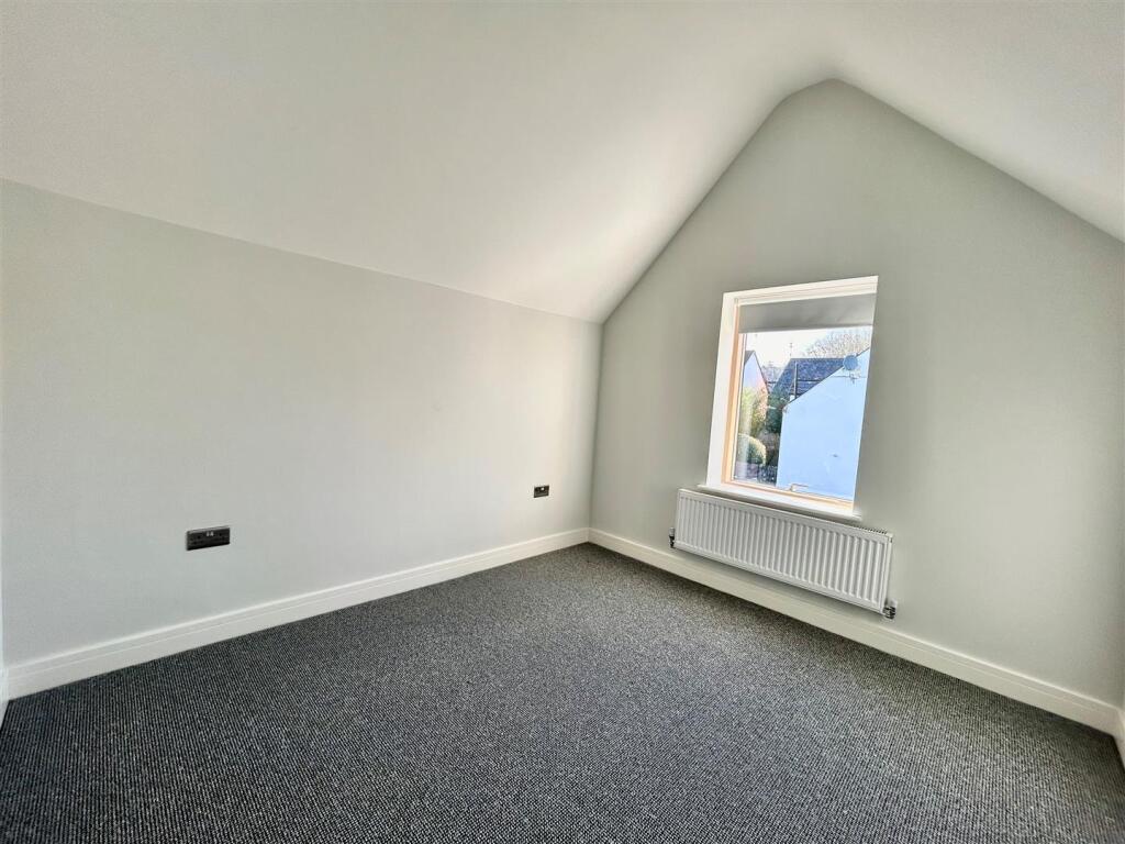 Bedroom 3.jpg
