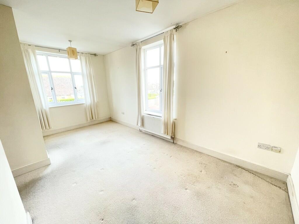 7 Highfield Court...