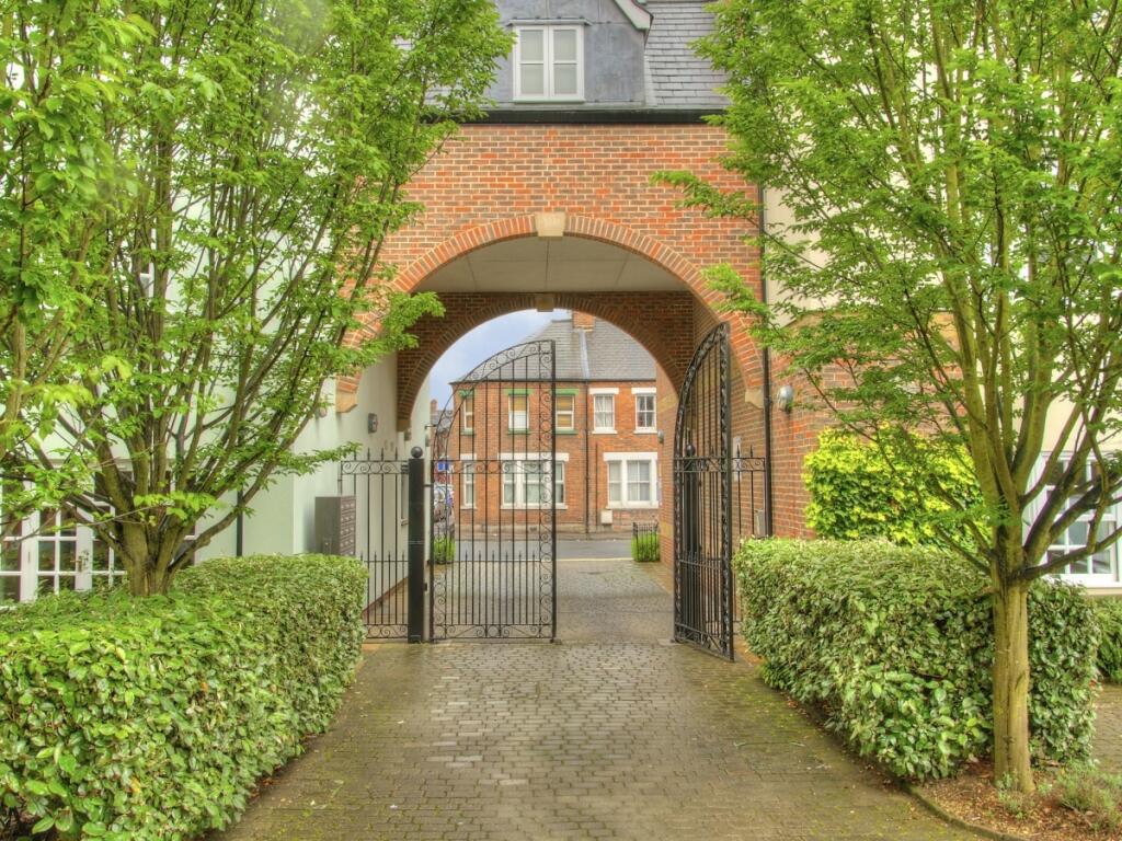castle mews