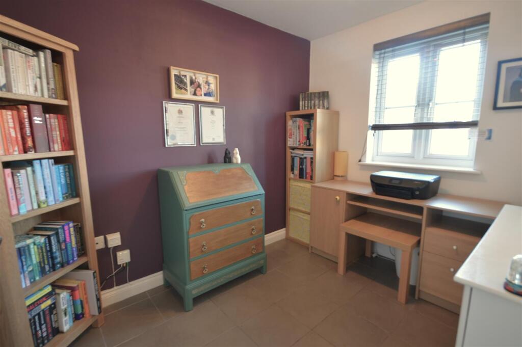study/bedroom 4