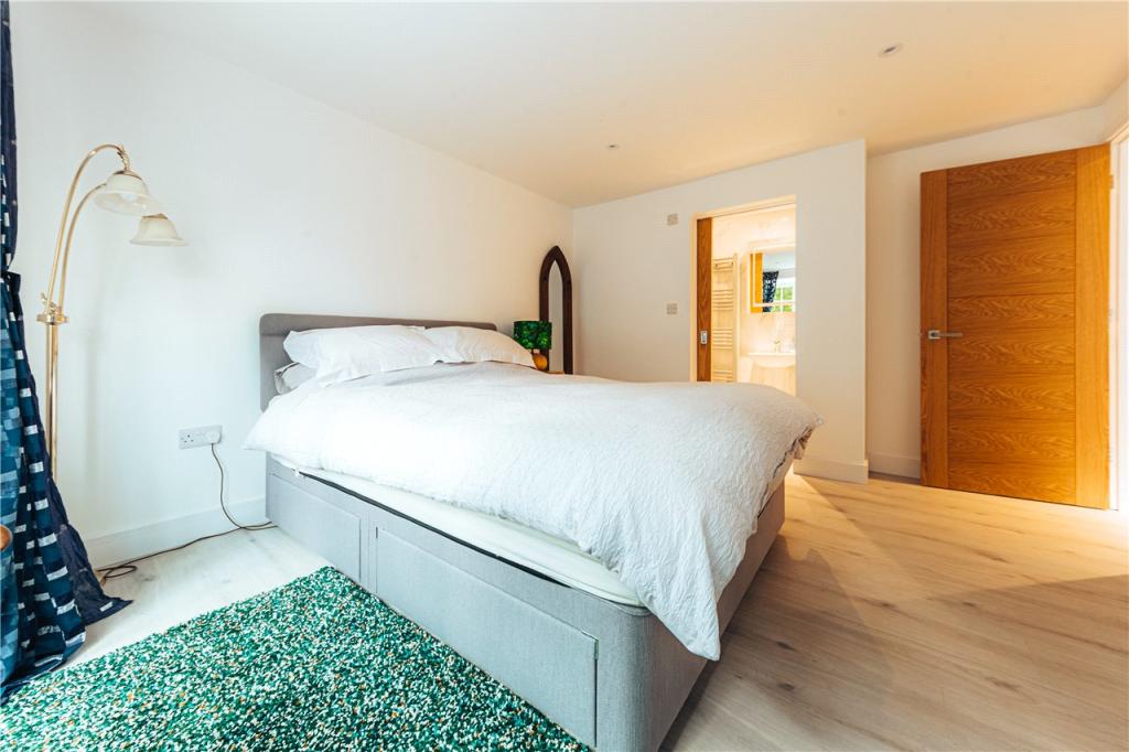 Bedroom/Ensuite