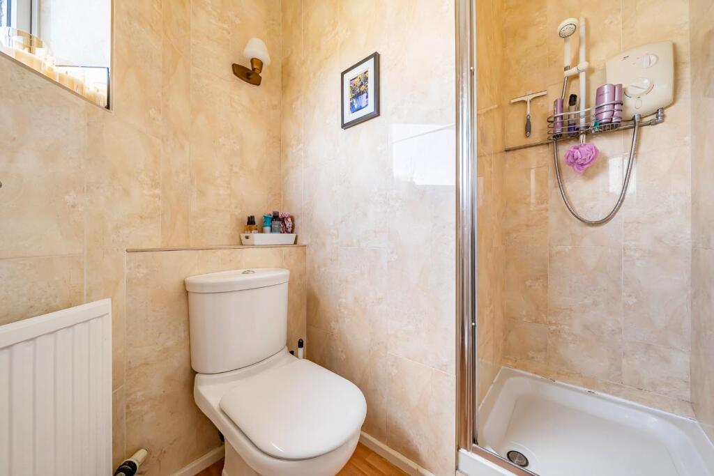 Shower Room corner.jpg