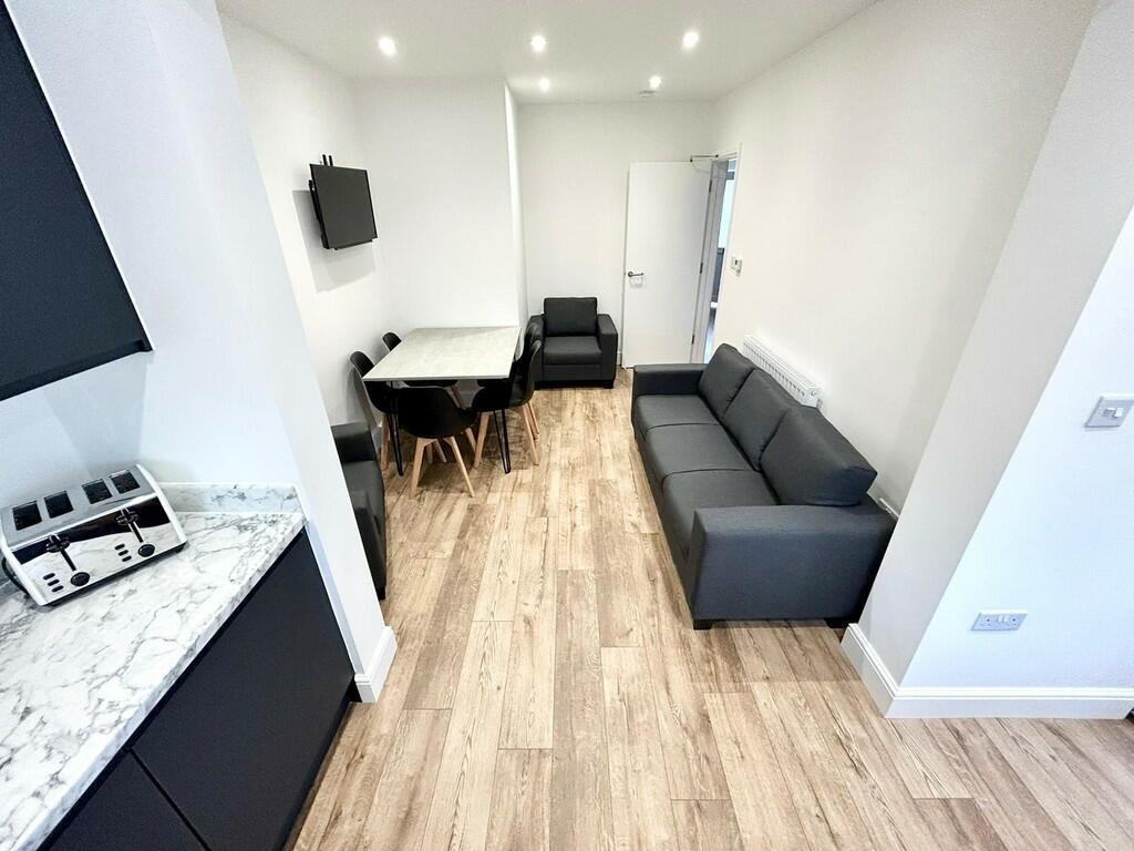 original-B654BAA6...