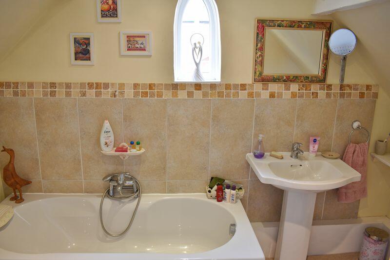 Bed 1 En Suite
