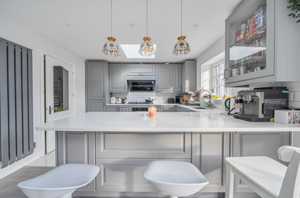 1386263-11-692f12...