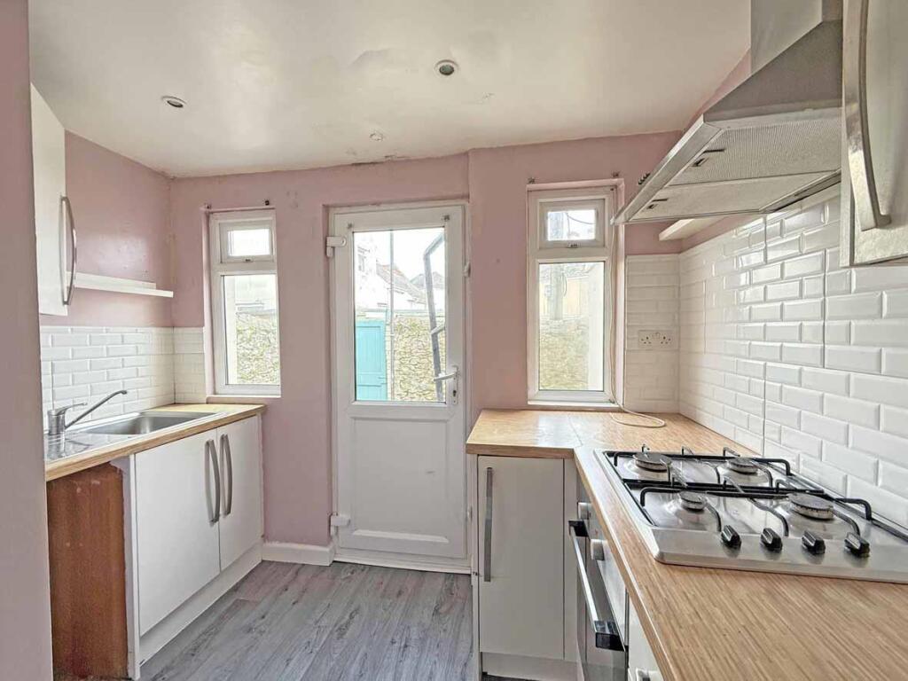 Maristow Avenue 46 - Kitchen New.jpg