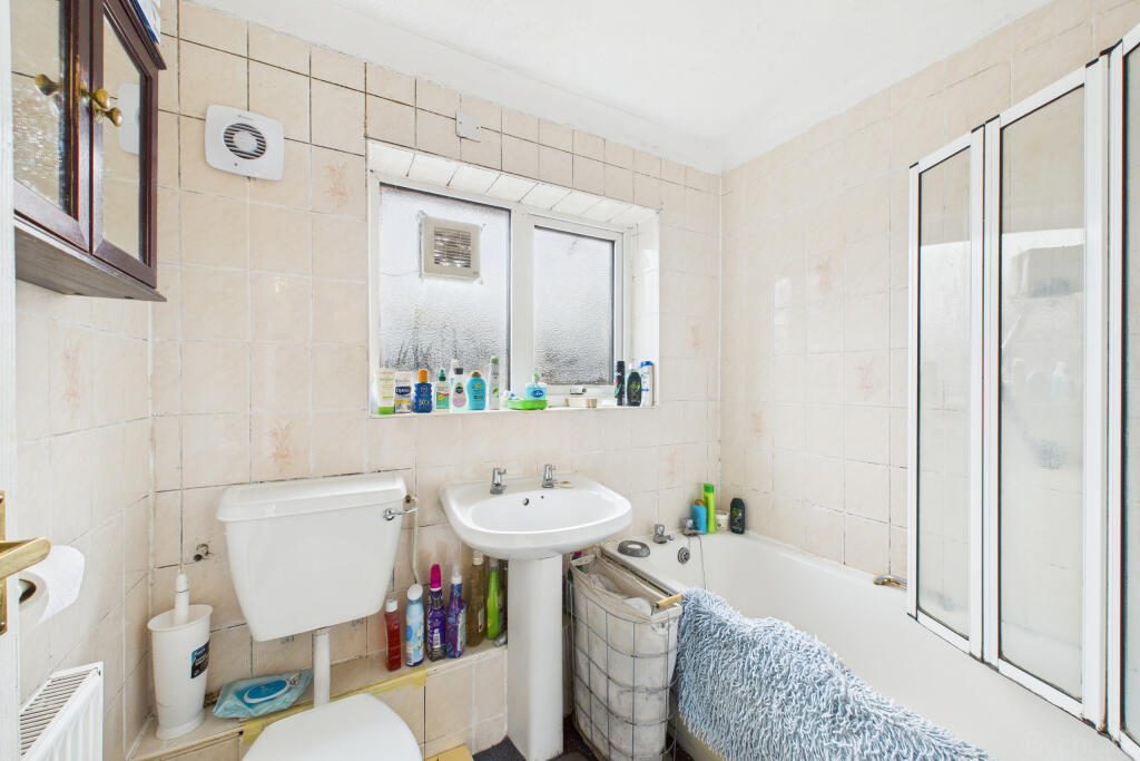 CAM05449G0-PR0041-STILL003