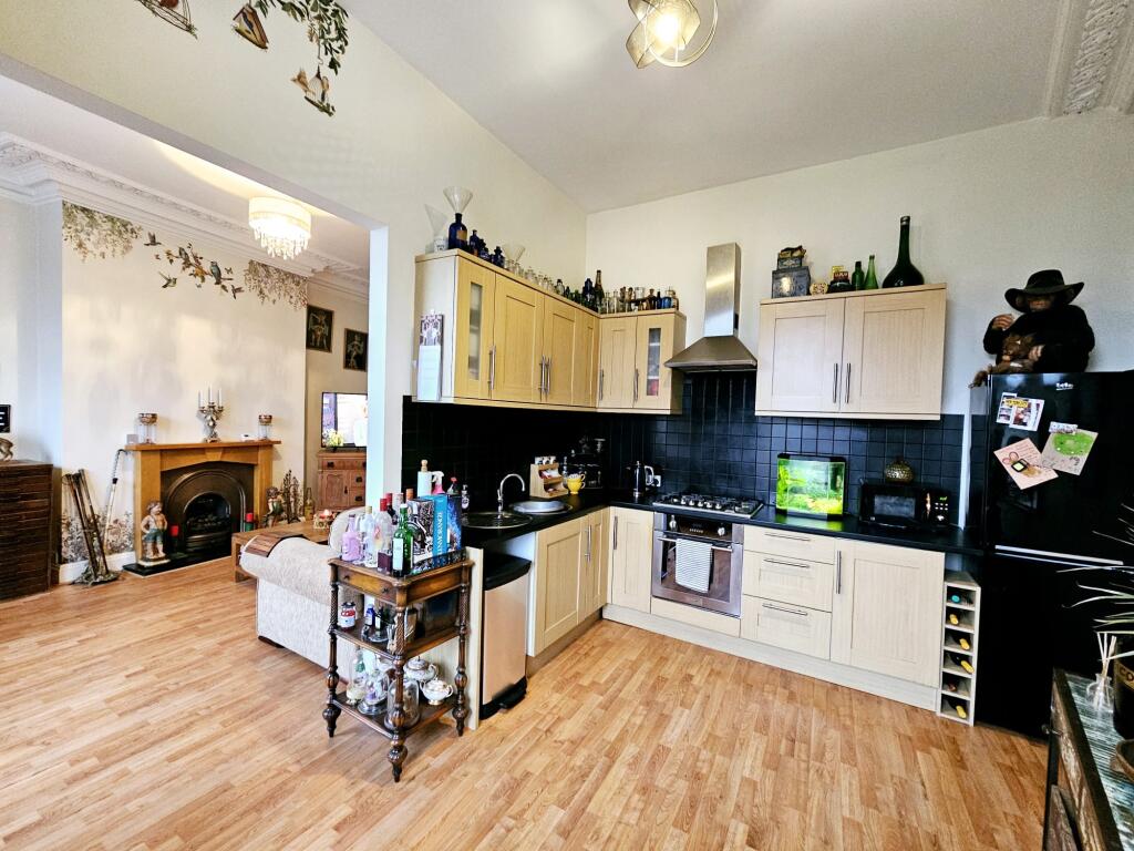 b8c29222-8528-4f4b-9f41-12247628655f