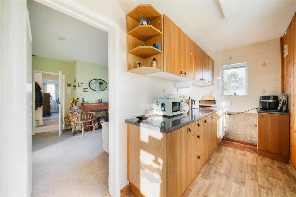 Kitchen-4.jpg