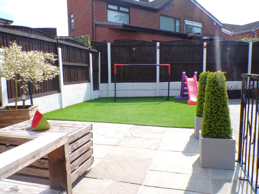 CambridgeRd32gdn2.JPG