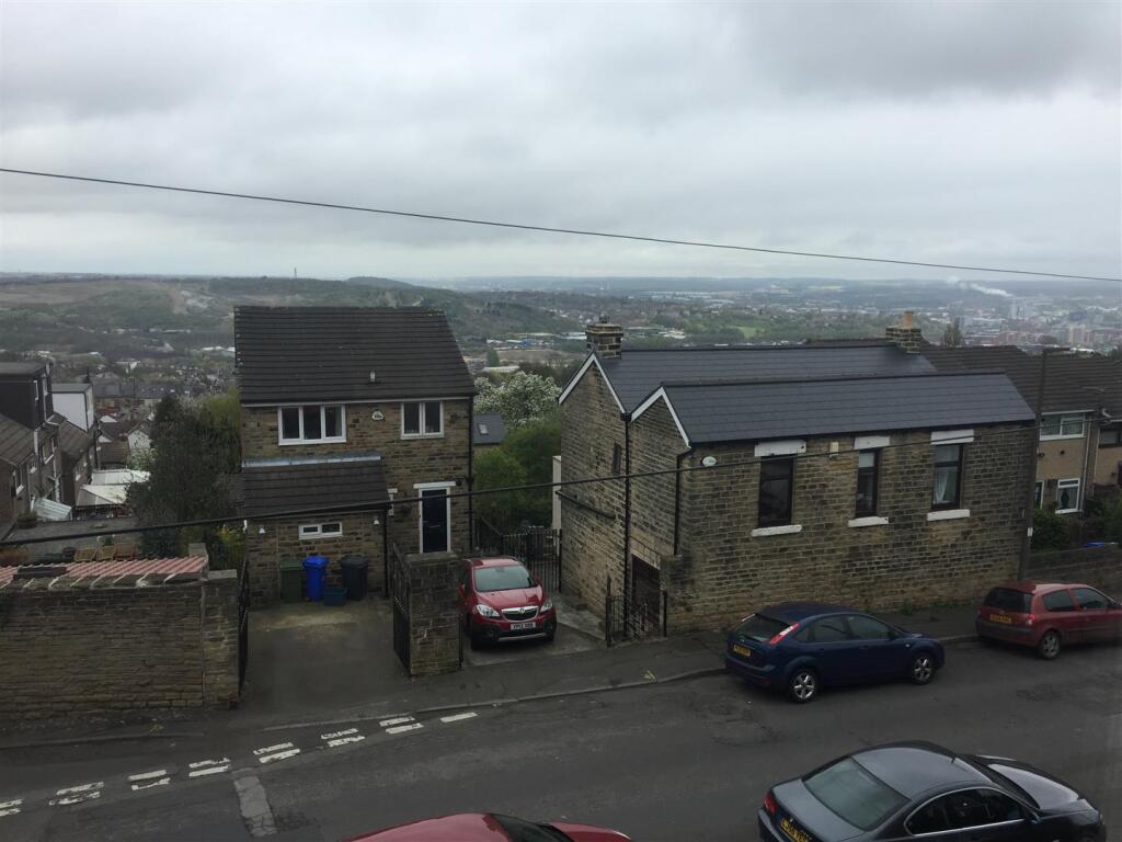 Heavygate Road 211 view.JPG