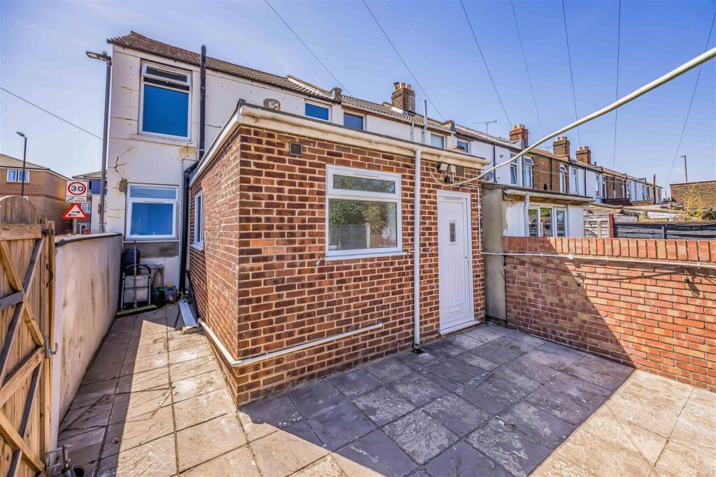 Lower Flat, 215 Milton Road, Southsea-Small-Portic