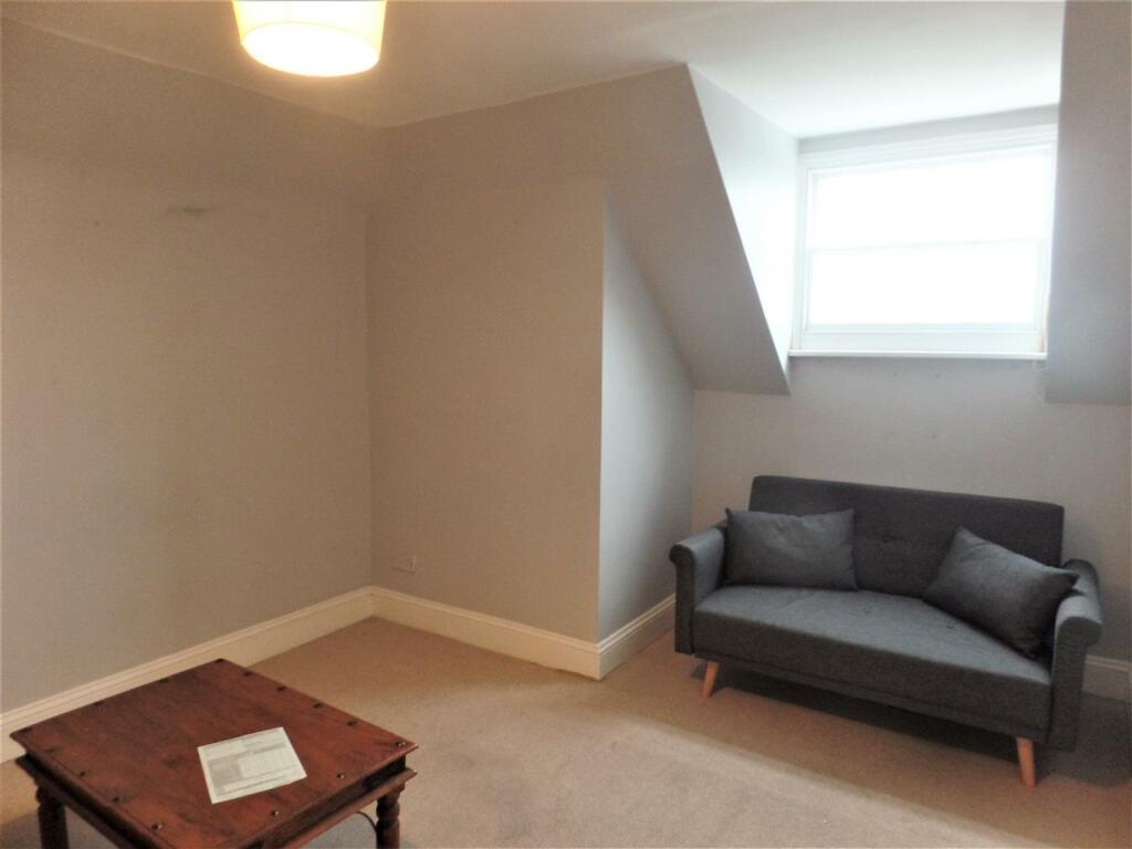 lounge 2.jpg