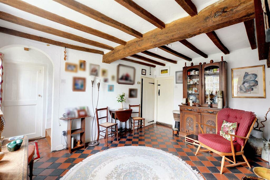 Entrance Room_1.jpeg