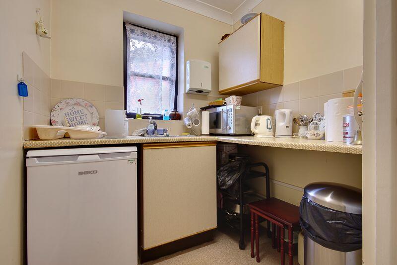 Communal Lounge (Kitchenette)