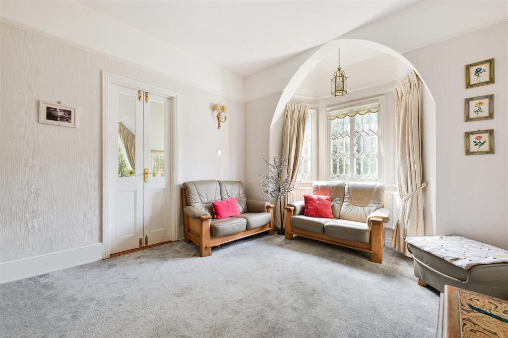 EAST LODGE, GARRATT LANE. 1 (12).jpg