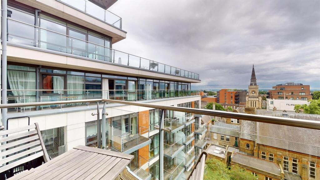 Longfieldave.balcony.jpg