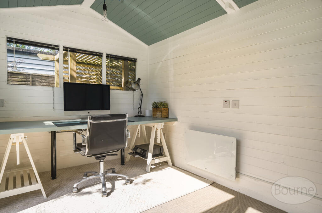 e0d82ab5-7593-4d7...