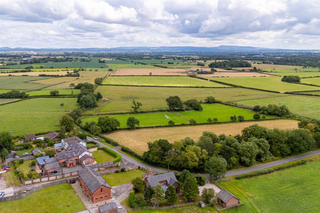 Aerial View - Surroundings