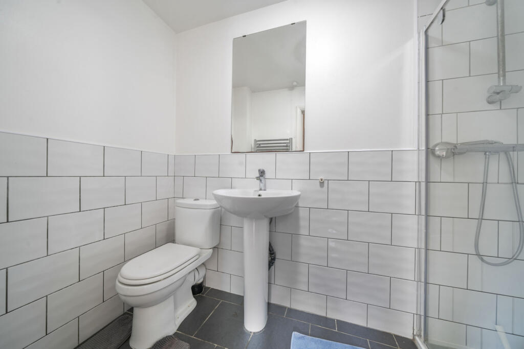 1298265-12-682da4...