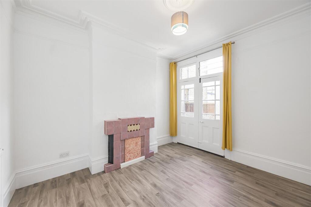 5 Abbots Park Road -004.JPG