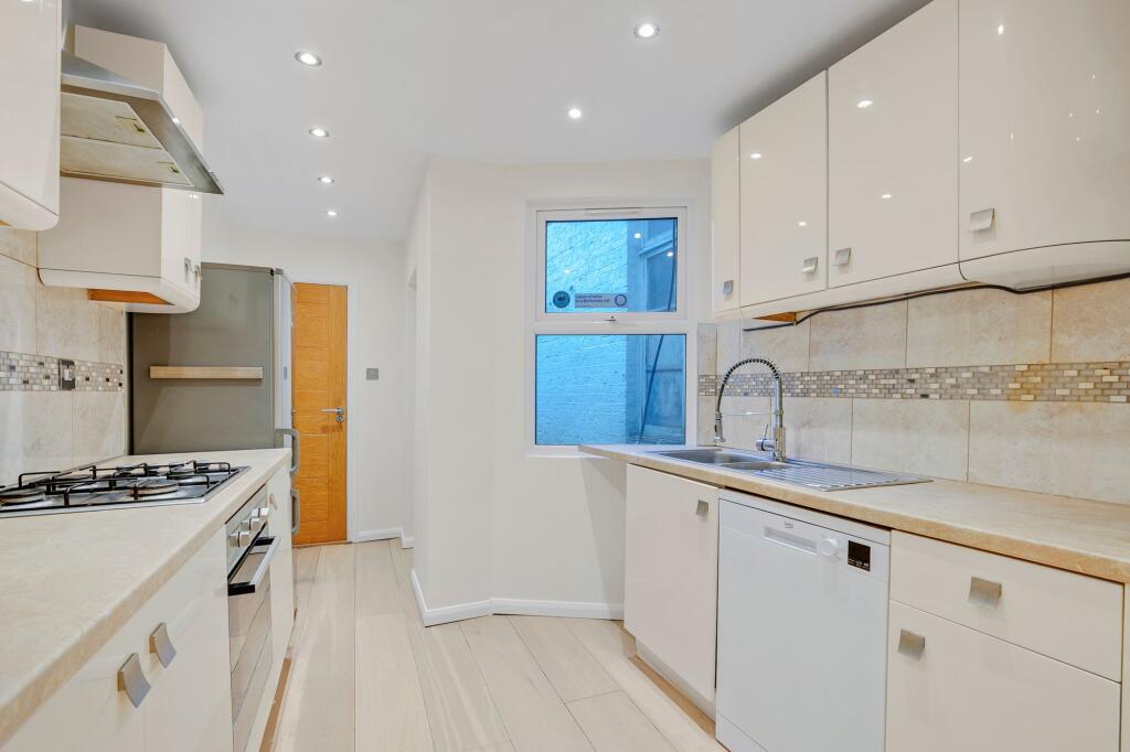 Kitchen/Reception