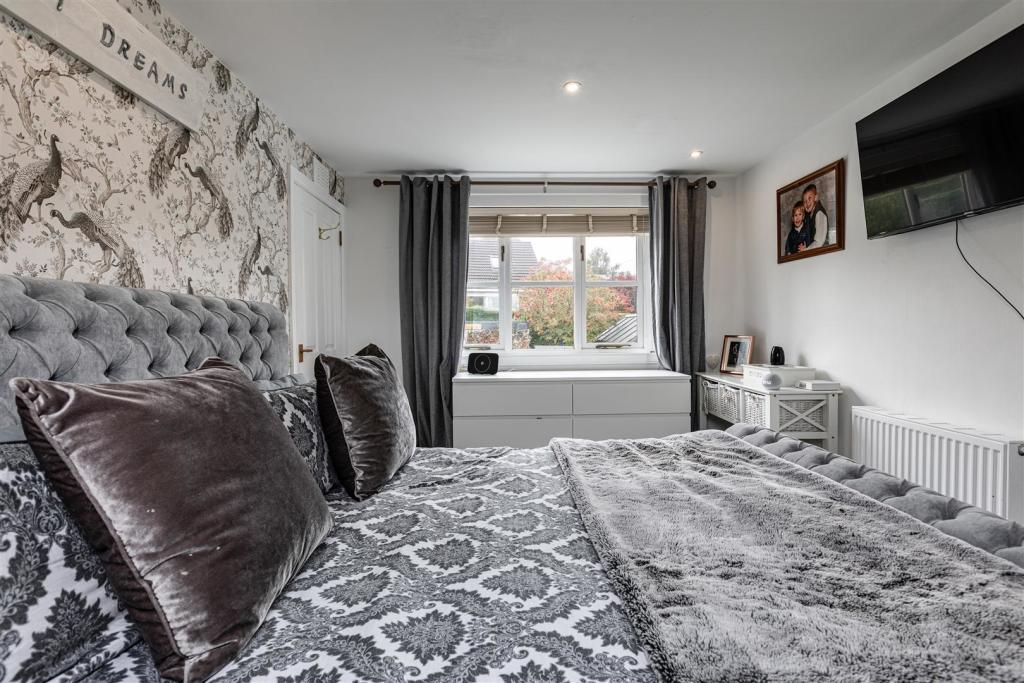 2 Smithy Row Clovenfords 18.JPG