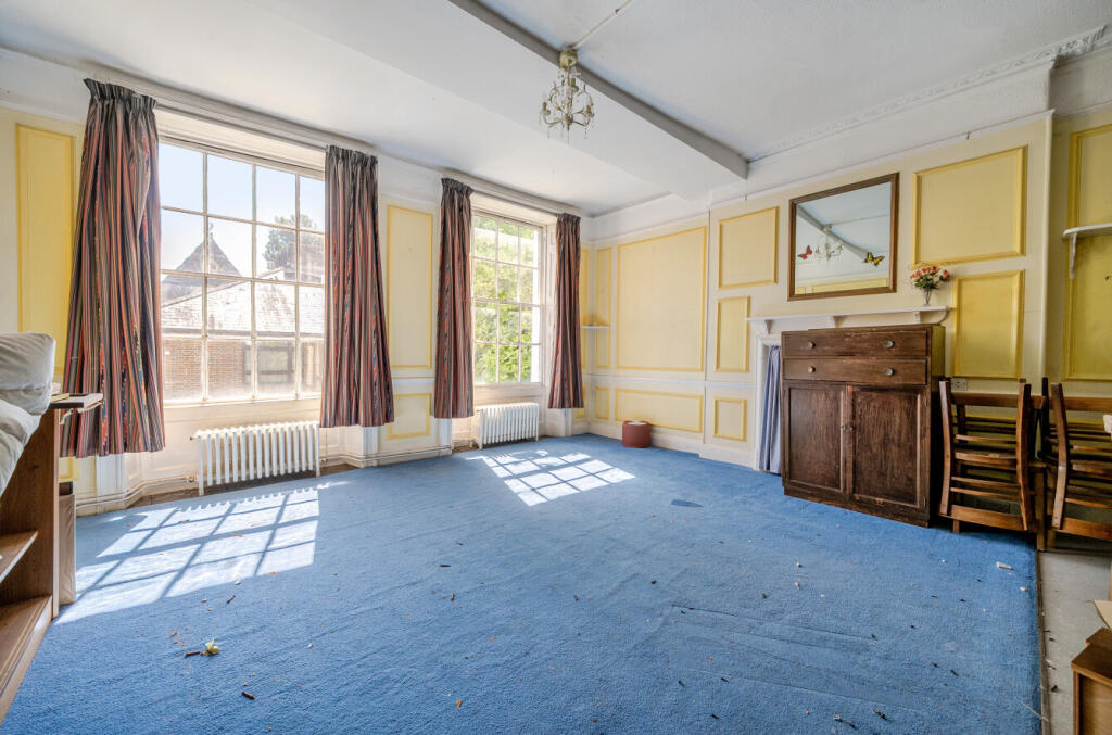 1318837-16-686e5b...