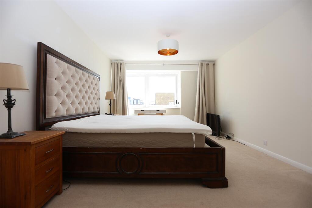 9b Bedford Towers (15).JPG
