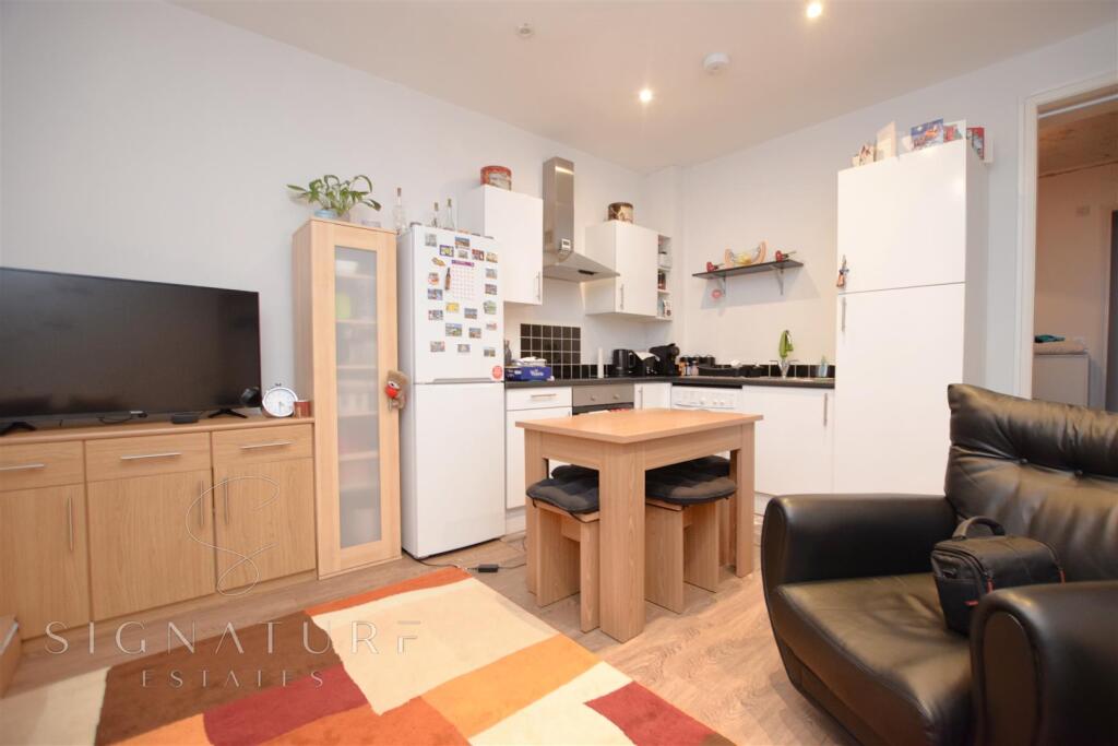 Living Room 1 (13).jpg