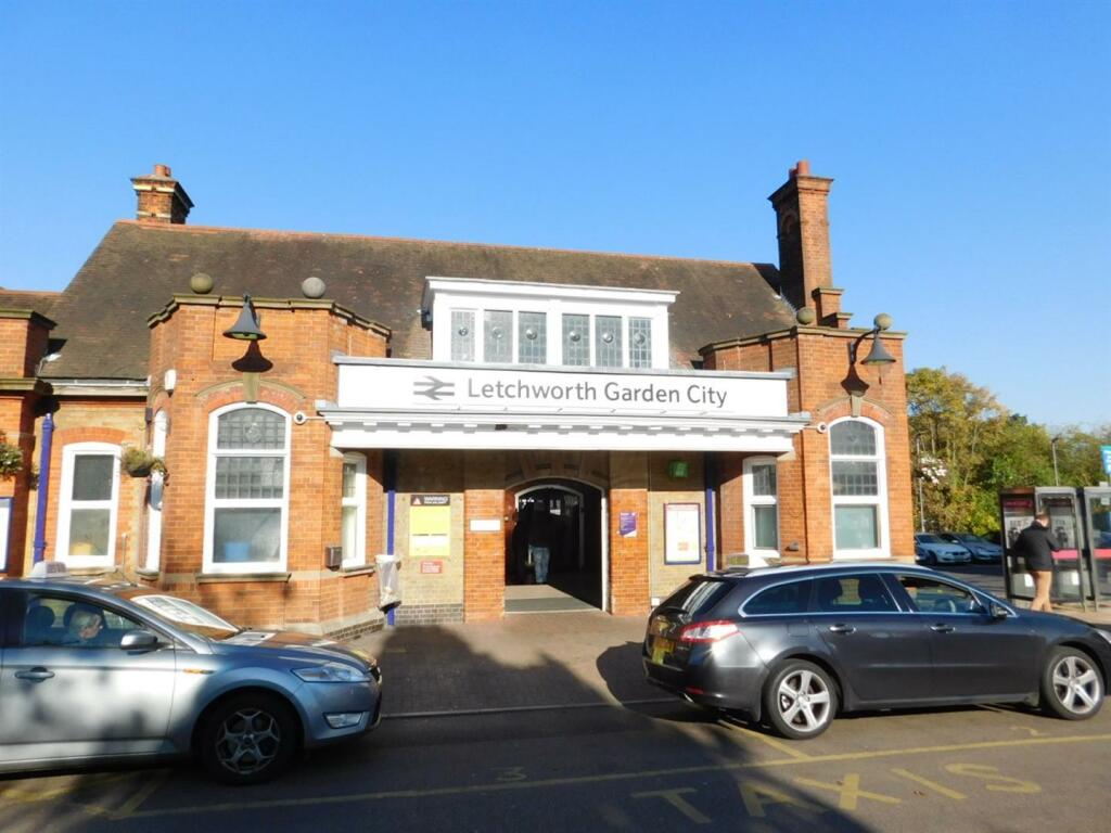Letchworth Railway Station