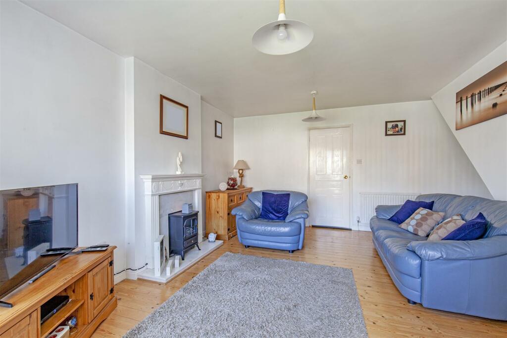 Reception Room-1.jpg