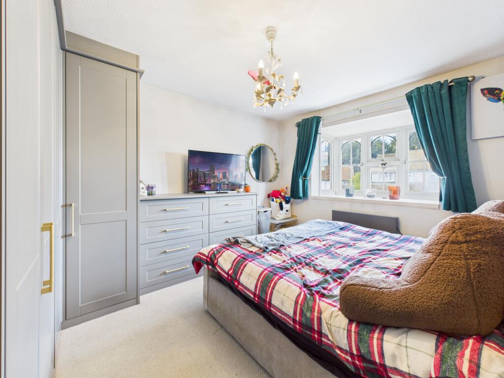 CAM02119G0-PR0465-STILL008