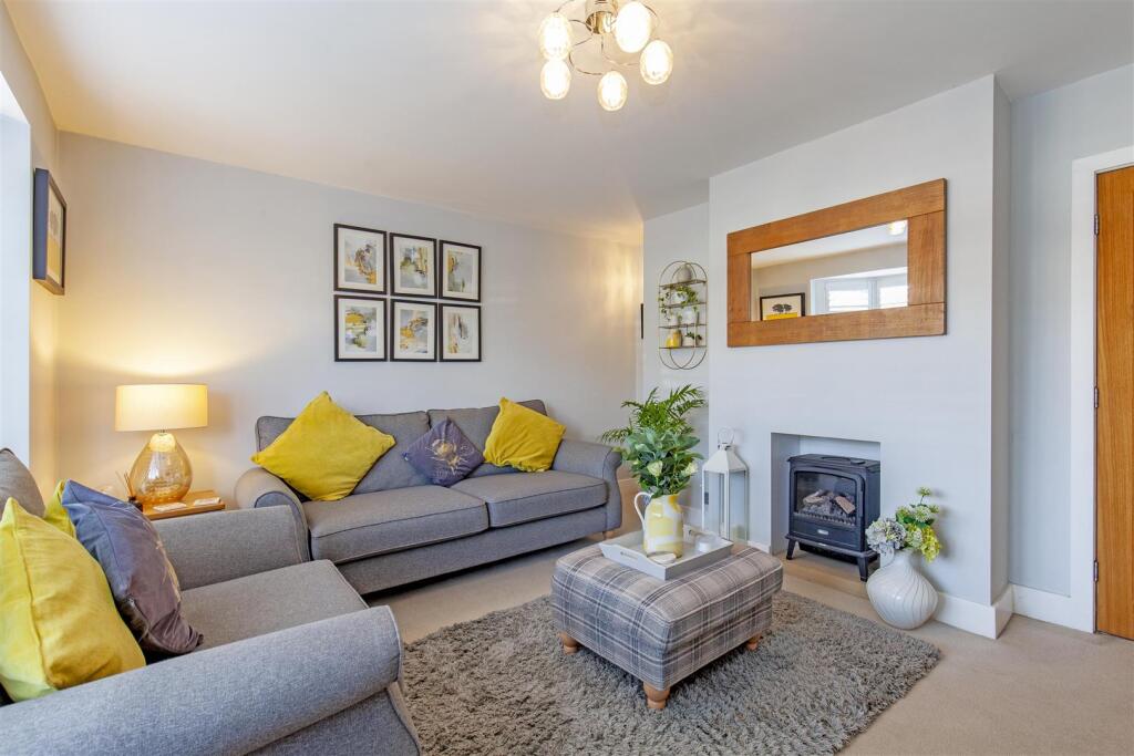 Reception Room-1.jpg