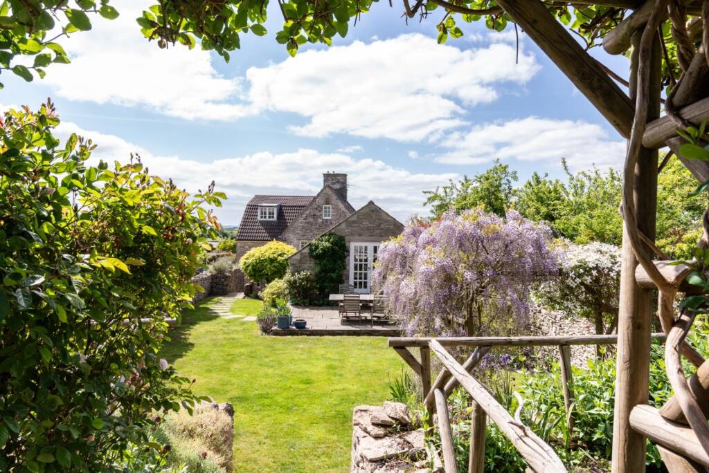 Avalon, 8 Weir Lane, Marshfield SN14 8NB-11.jpg