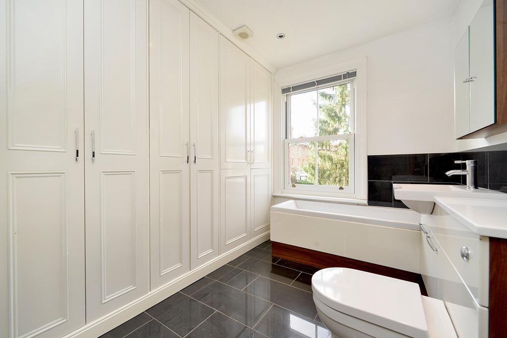 Bathroom1.jpg