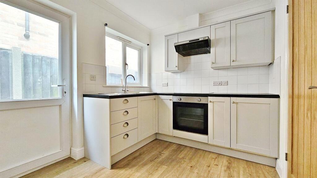 KITCHEN.jpeg
