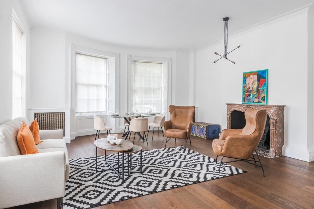 Montagu Square 33B, 