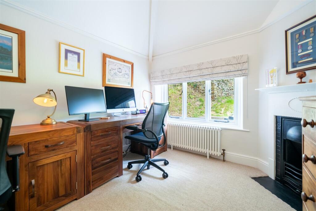 Bedroom 5 - Office.jpg