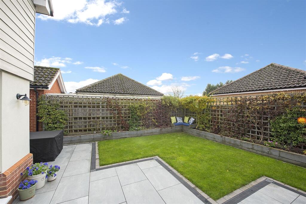 The Chitterings ph07.jpg