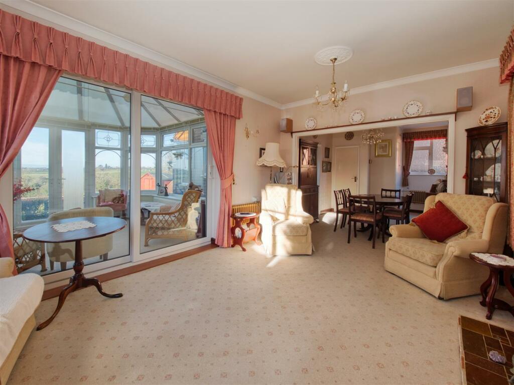 Sitting Room 2.jpg