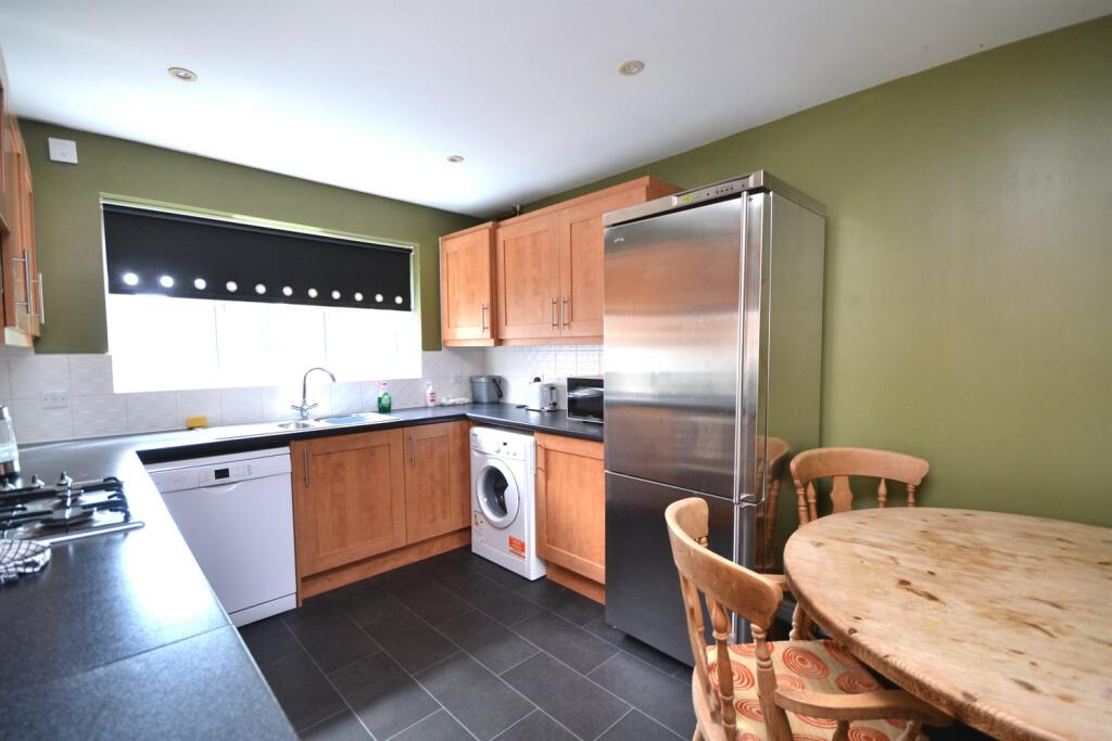 Kitchen/Breakfast Ro