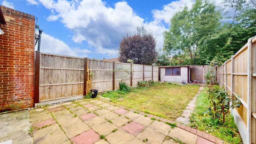27-Warley-Avenue-10092025_164917.jpg