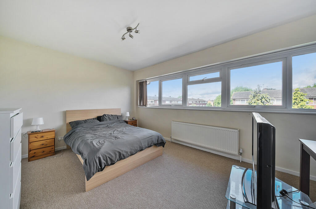 1327906-4-687dfff...