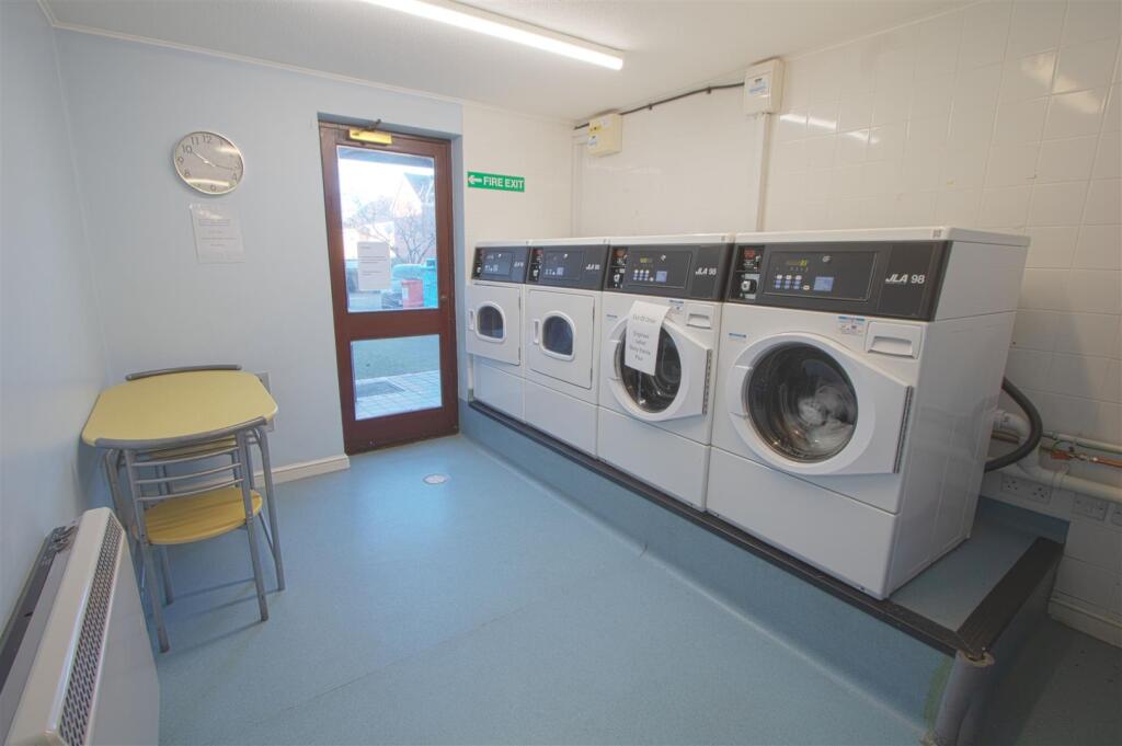 UTILITY ROOM.jpg