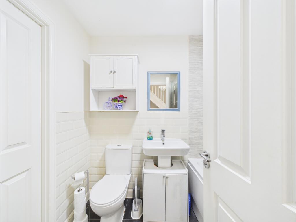 CAM02023G0-PR0153-STILL016