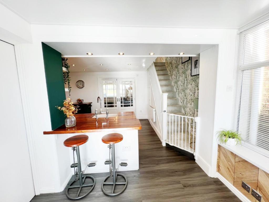Dining Family Area pic 3.jpg