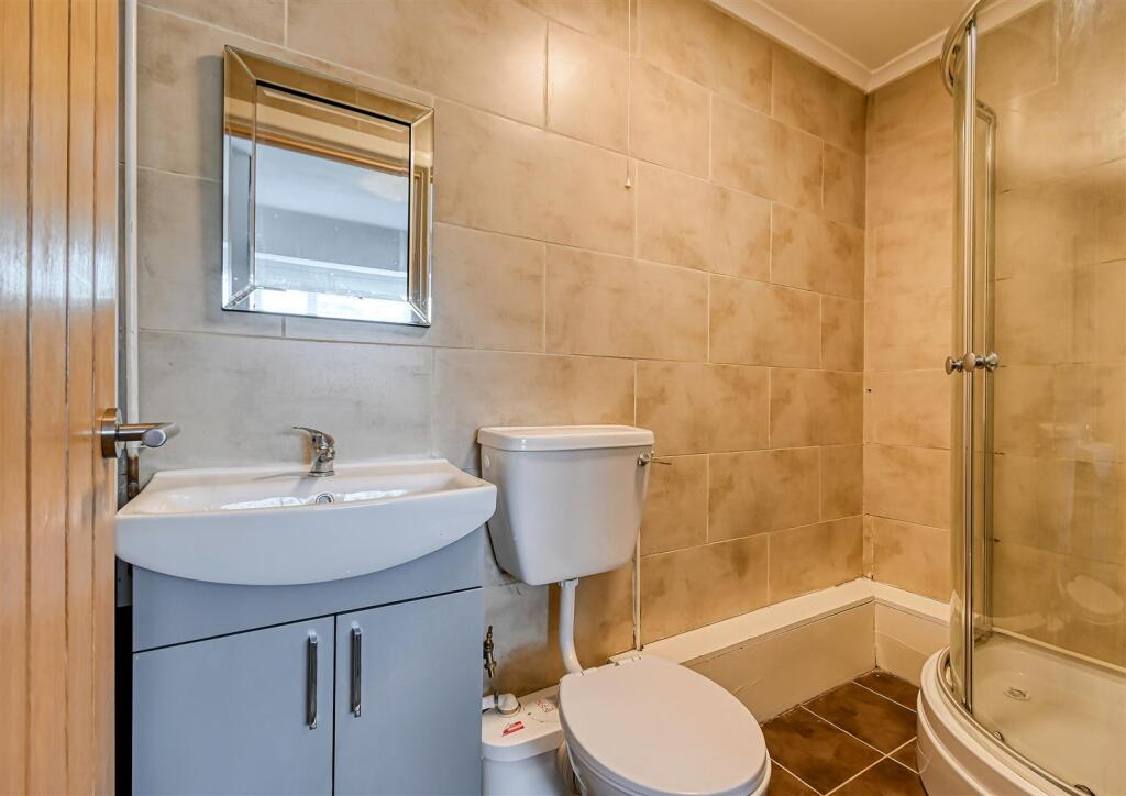 23 Cann Hall Drive-25.jpg