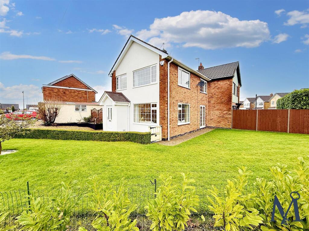 Front &amp; Side Gardens